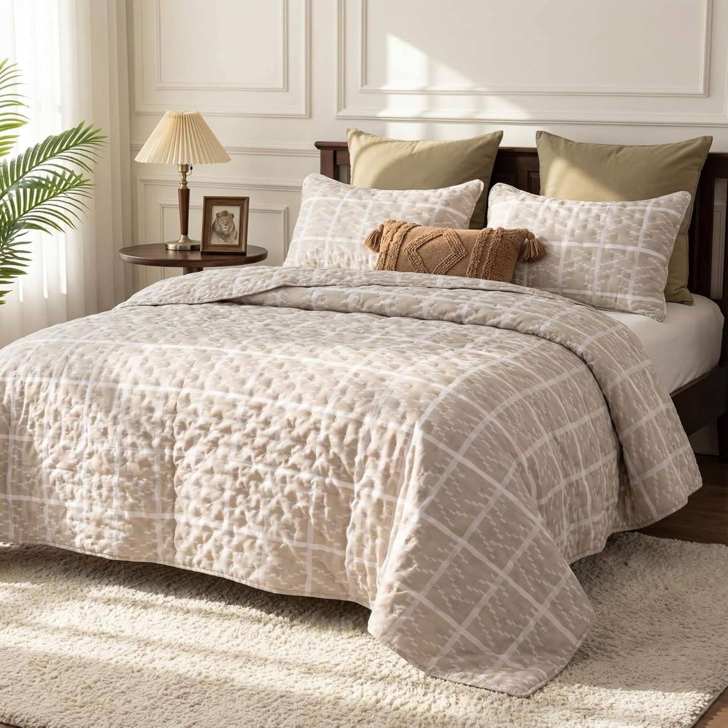 Beige King Size Quilt Set, Oversized Lightweight Textured Bedspread Coverlet with 2 Pillow Shams, Soft Box Stitch Cross Stitch Quilt for All Season Comfort, Tan Beige Bedding, 100"X92"