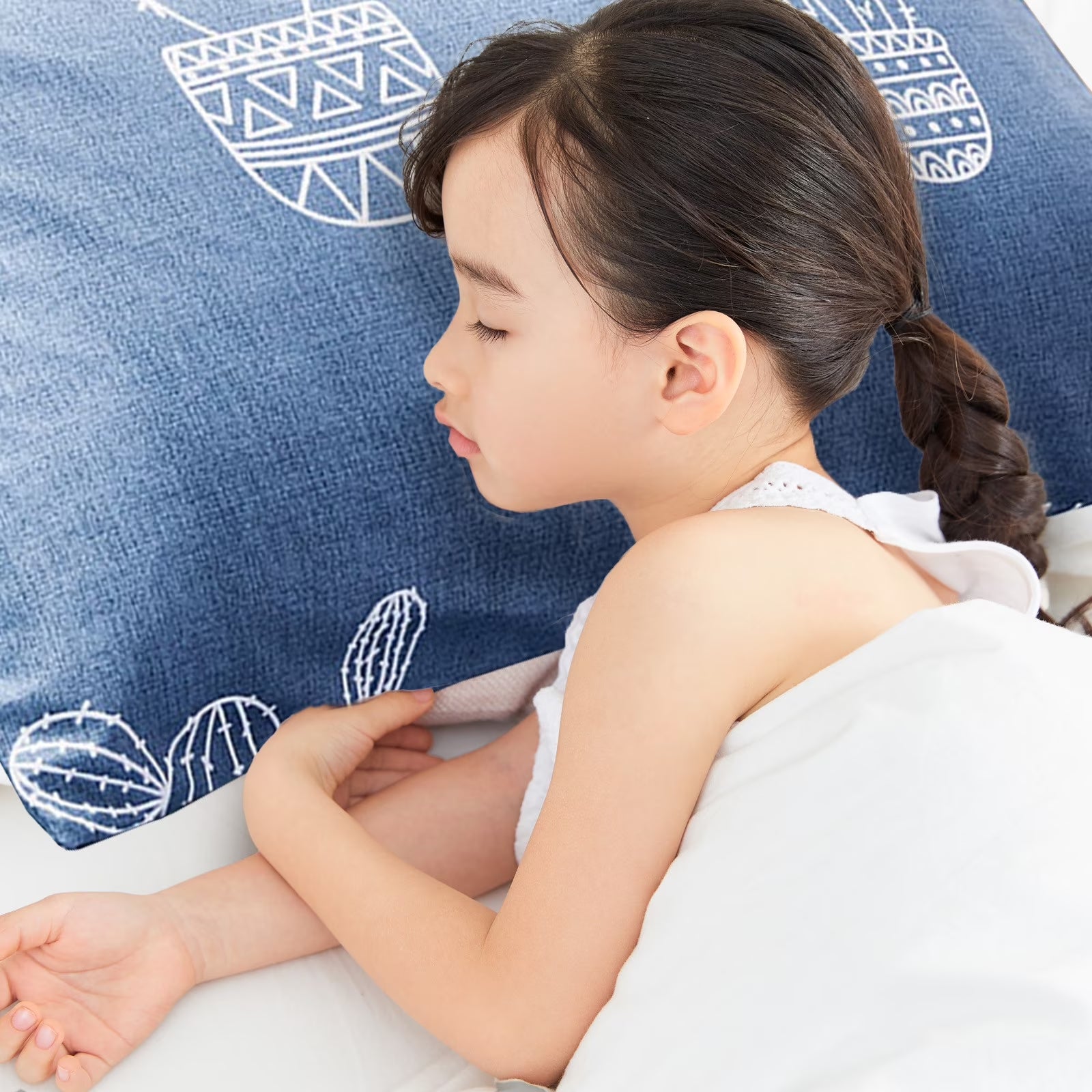 Clearance Bed Pillows for Sleeping Standard / Queen Size,Memory Foam Pillows,Feather Pillows,Cheap Pillows for Back, Stomach or Side Sleepers 18.91X10.64Inch