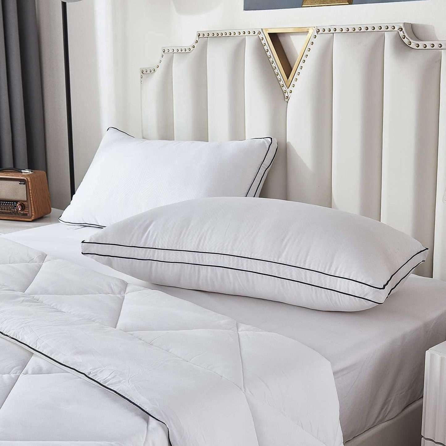 Bed Pillows for Sleeping, Luxury Plush Soft Pillow with Home and Hotel, Breathable Microfiber Cover Skin-Friendly Pillows for Side Back Sleepers (White, Queen (Pack of 4))