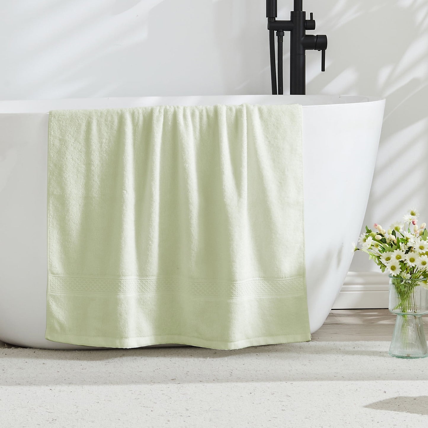 Luxurious 100% Cotton Bath Towel Set - 8 Pieces in Elegant Sage Green for Ultimate Absorbency and Style