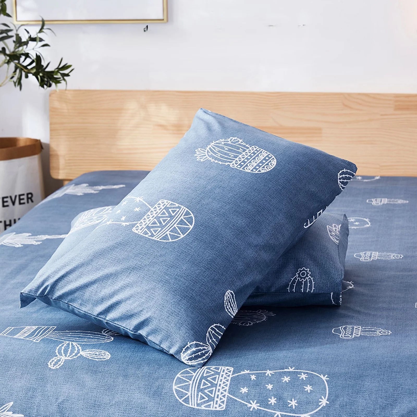 Clearance Bed Pillows for Sleeping Standard / Queen Size,Memory Foam Pillows,Feather Pillows,Cheap Pillows for Back, Stomach or Side Sleepers 18.91X10.64Inch