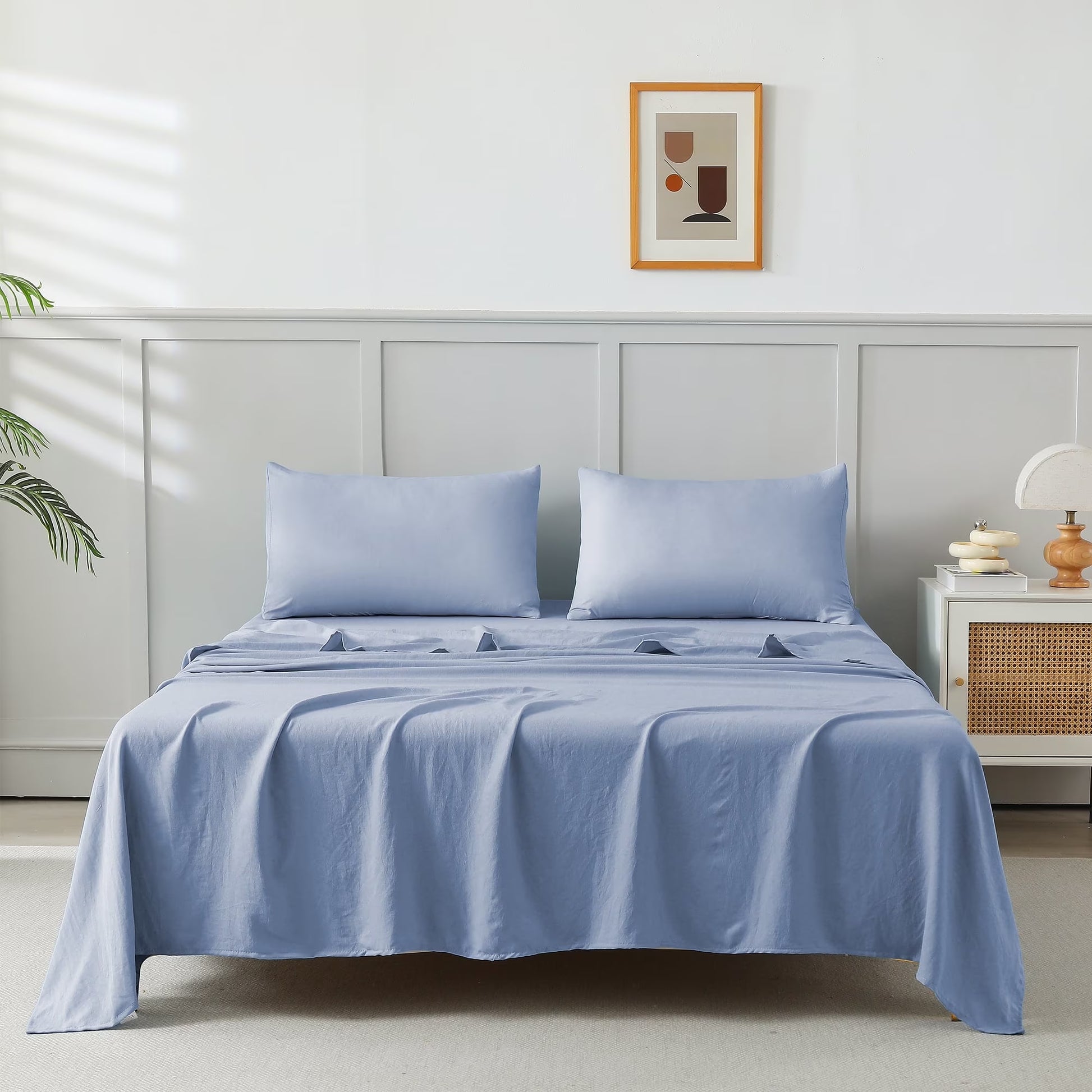 Bed Sheets Set 4 Piece Queen/Full Sheet Set Light Blue Microfiber Fitted Sheet, Flat Sheet & 2 Pillowcases Bedding Set