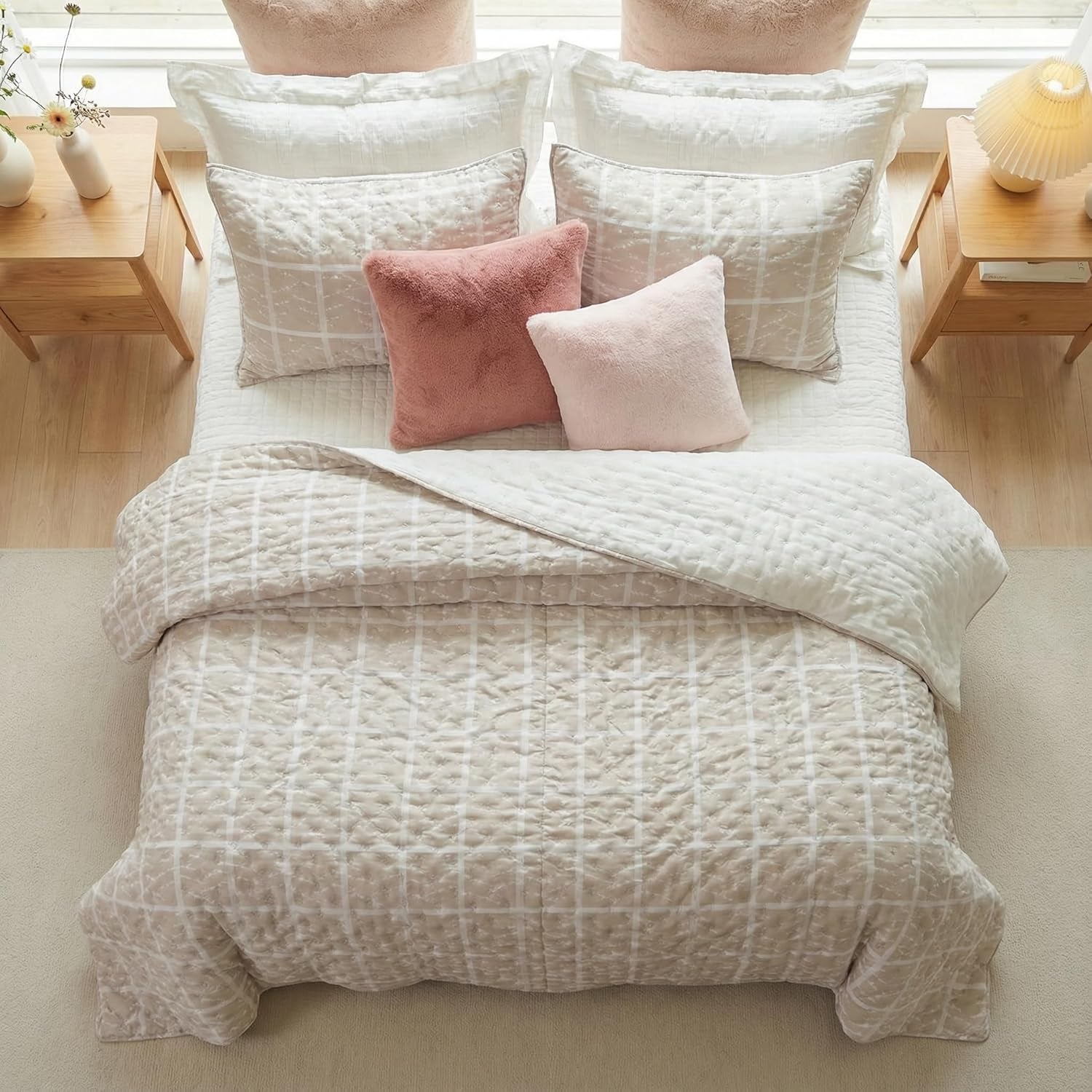 Beige King Size Quilt Set, Oversized Lightweight Textured Bedspread Coverlet with 2 Pillow Shams, Soft Box Stitch Cross Stitch Quilt for All Season Comfort, Tan Beige Bedding, 100"X92"