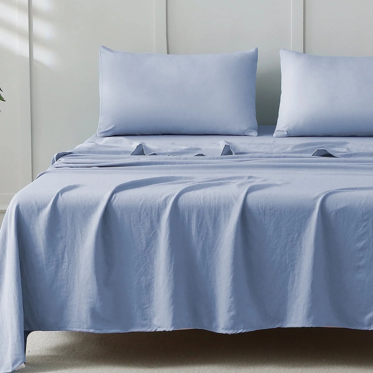 Bed Sheets Set 4 Piece Queen/Full Sheet Set Light Blue Microfiber Fitted Sheet, Flat Sheet & 2 Pillowcases Bedding Set