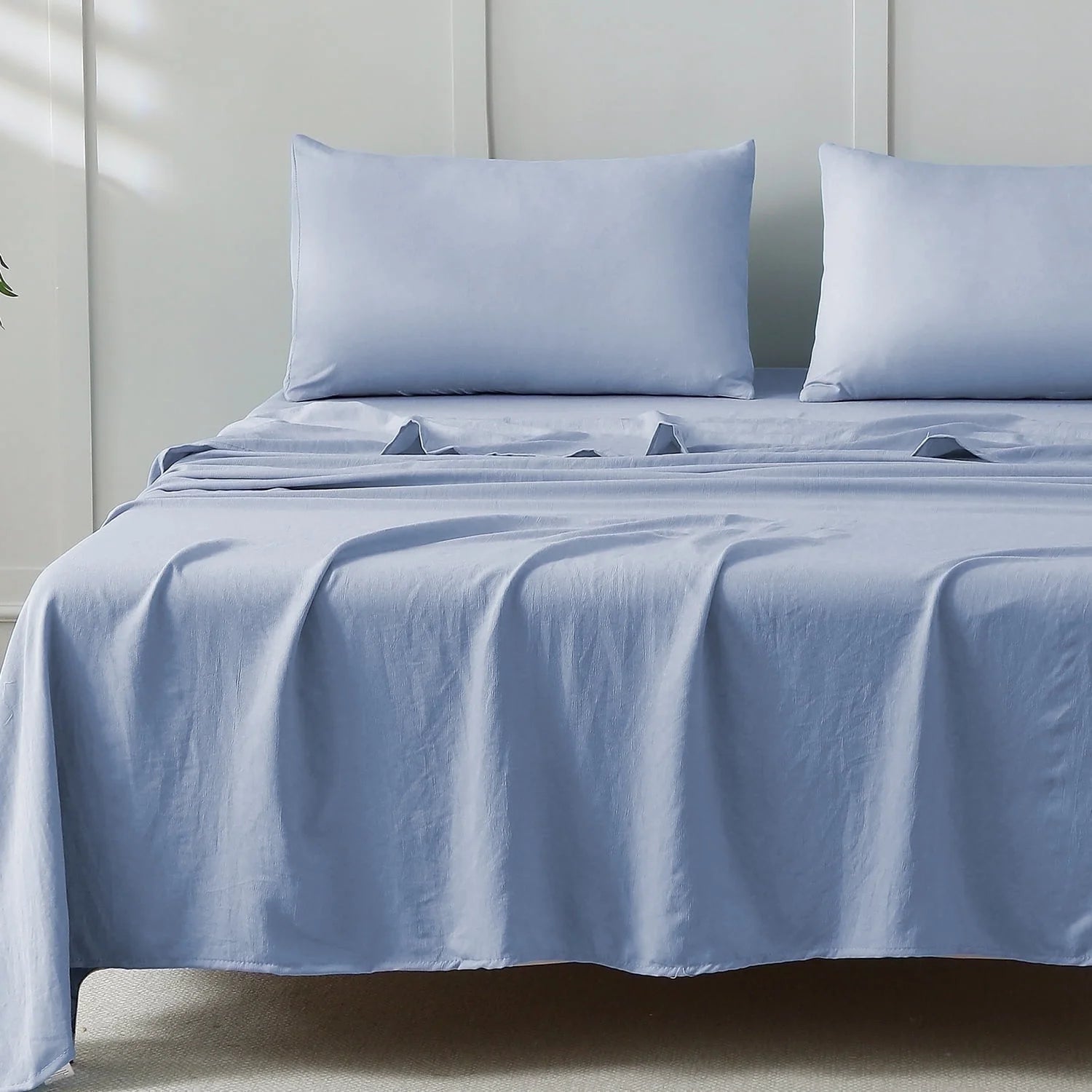 Bed Sheets Set 4 Piece Queen/Full Sheet Set Light Blue Microfiber Fitted Sheet, Flat Sheet & 2 Pillowcases Bedding Set